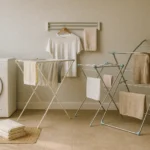 세탁건조 루틴-다양한 빨래건조대 종류 비교 장면