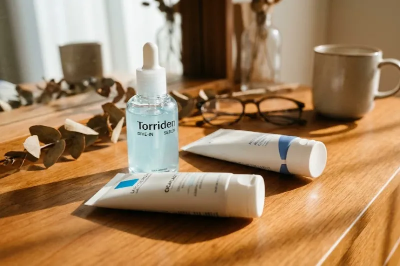 겨울철 속건조 해결 3종 루틴 토리든 에스트라 라로슈포제