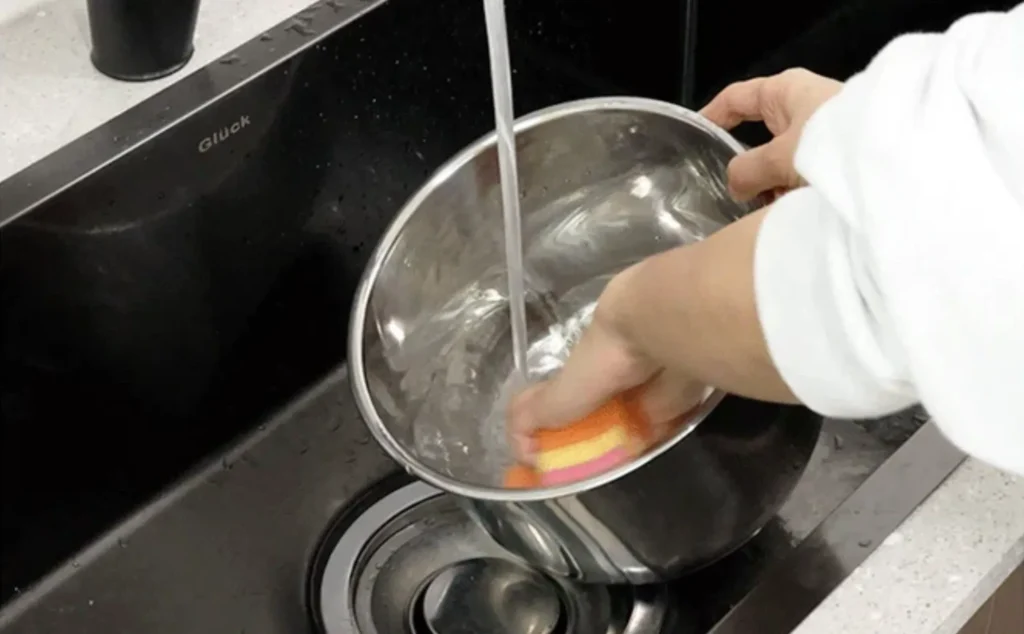 통세척이 간편한 올스텐 가습기 물통 세척