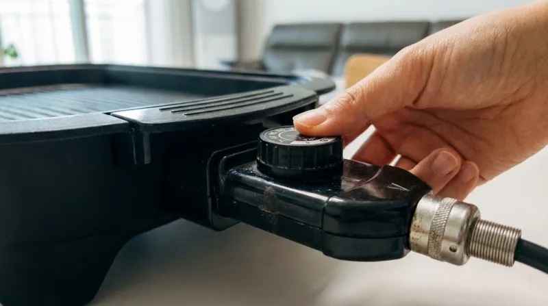 전기 그릴 온도 조절 다이얼 디테일