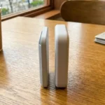5000mAh와 10000mAh 맥세이프 보조배터리 두께 비교